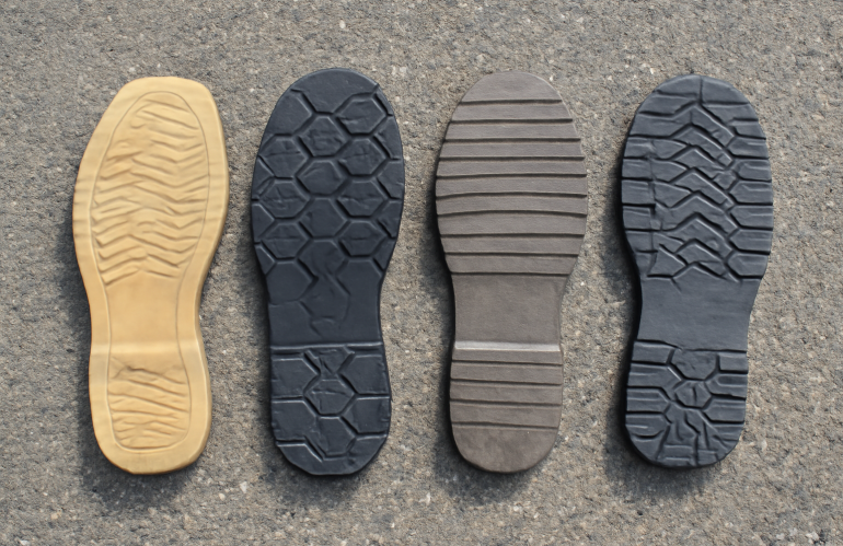 Semelle crantée ou lisse : laquelle privilégier pour les trajets urbains ?