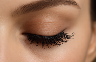 cils maquilles separes avec profondeur