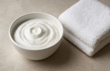 bol de masque et serviette prete a cote